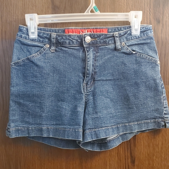 Beware of Outlaw Imposters - Picture 1 of 5